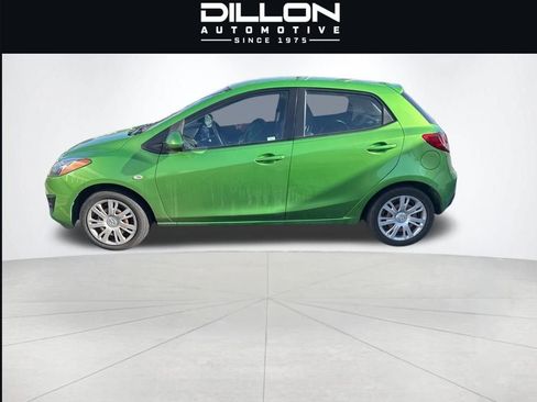 Used 2013 MAZDA MAZDA2 Sport FWD image 2