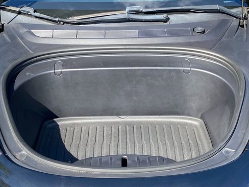 Used 2019 Tesla Model 3 Performance image 15