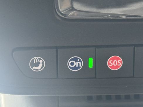 Used 2025 Chevrolet Equinox LT w/ Convenience Package II image 14