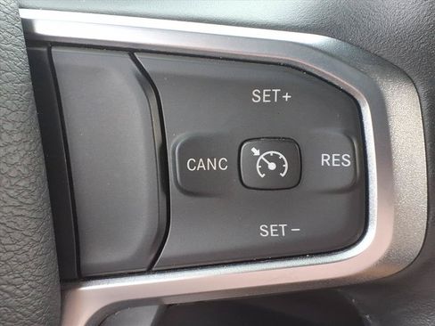 Used 2024 RAM 3500 Big Horn AWD/4WD image 18
