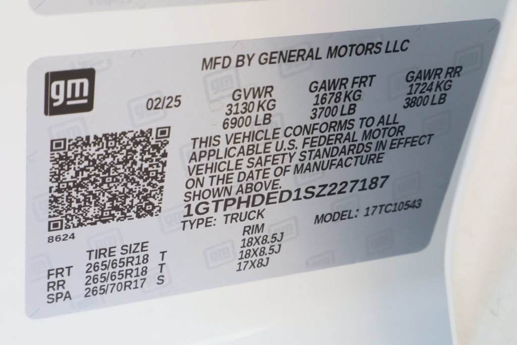Certified 2025 GMC Sierra 1500 SLT RWD image 32