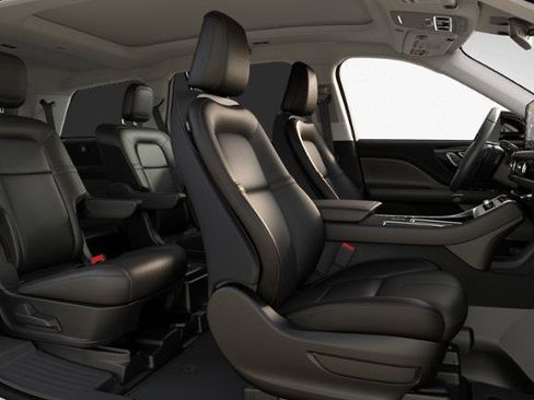 New 2026 Lincoln Aviator AWD image 39