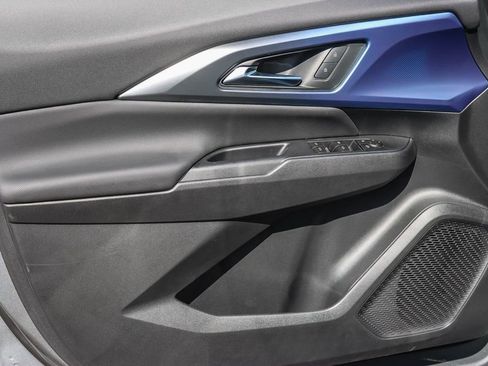 Used 2026 Chevrolet Equinox EV LT image 19