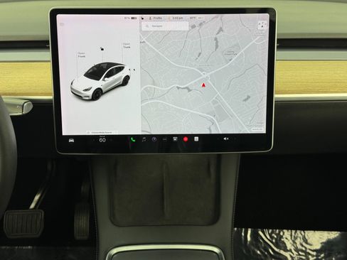 Used 2021 Tesla Model Y Long Range image 21