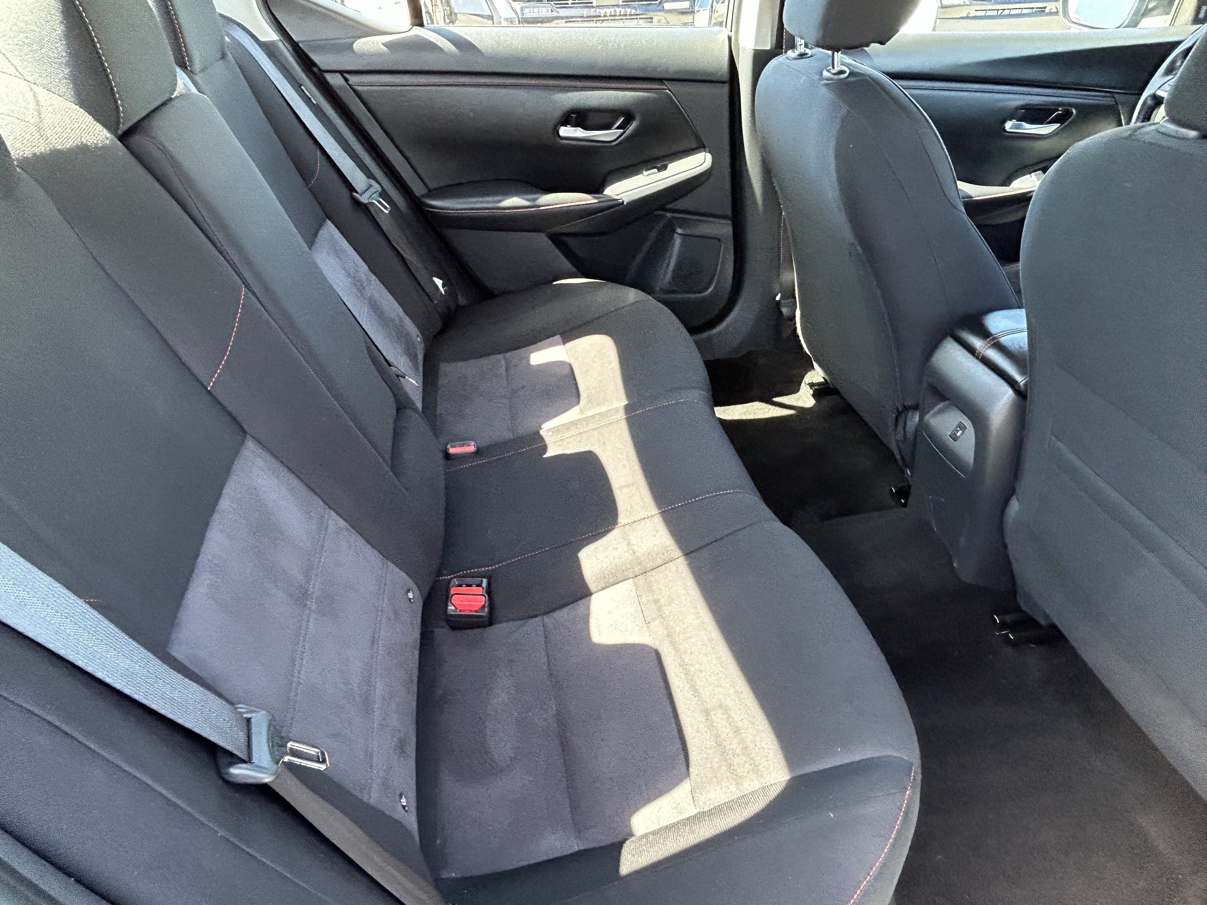 Used 2025 Nissan Sentra SR FWD image 12