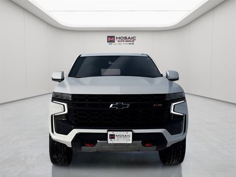 Used 2024 Chevrolet Tahoe Z71 w/ Luxury Package image 2