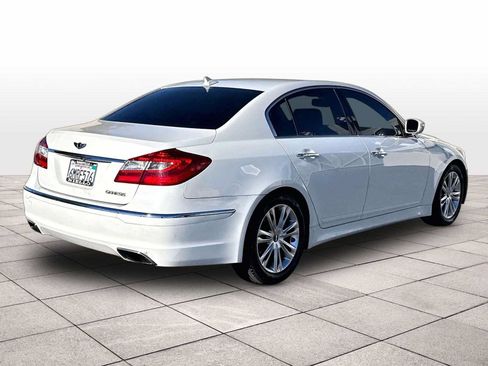 Used 2012 Hyundai Genesis 3.8 w/ Premium Pkg RWD image 14