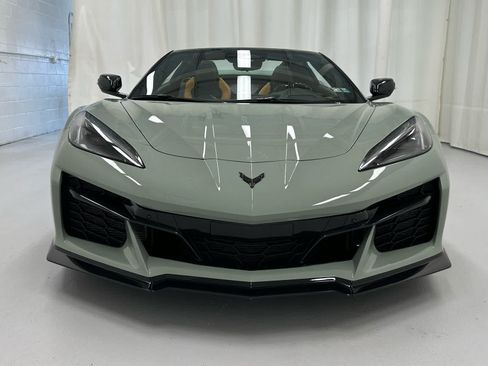 Used 2024 Chevrolet Corvette E-Ray w/ Stealth Interior Trim Package AWD/4WD image 5
