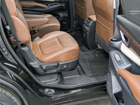 Used 2020 Subaru Ascent Touring AWD/4WD image 37