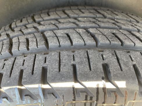 Used 2014 Buick Enclave Leather FWD image 25