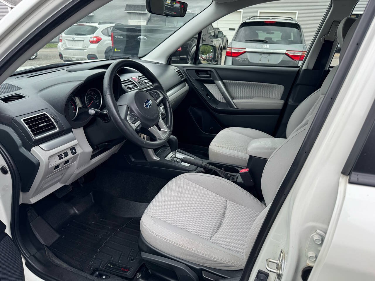 Used 2017 Subaru Forester 2.5i w/ Alloy Wheel Package AWD/4WD image 25