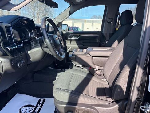 Used 2023 Chevrolet Silverado 1500 LT w/ Protection Package image 9