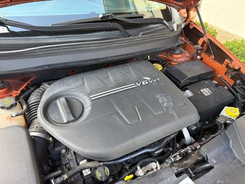 Used 2015 Jeep Cherokee Trailhawk w/ Comfort/Convenience Group AWD/4WD image 23