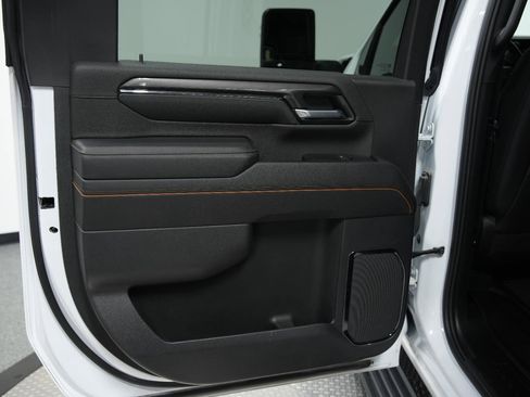 Used 2024 GMC Sierra 2500 AT4 w/ AT4 Premium Plus Package image 21