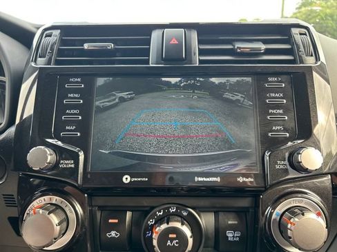 Used 2024 Toyota 4Runner TRD Off-Road Premium AWD/4WD image 20