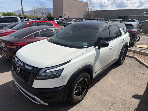 Used 2024 Nissan Pathfinder Rock Creek image 14