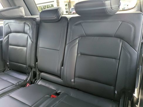 New 2026 Lincoln Navigator Reserve w/ Jet Appearance Package AWD/4WD image 16