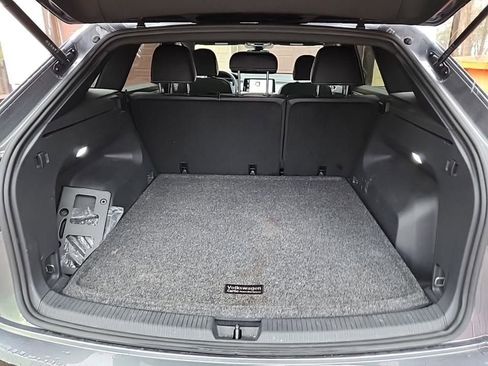 Used 2025 Volkswagen Atlas Cross Sport SE image 23