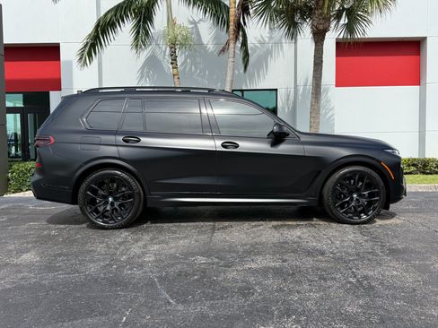 Used 2025 BMW X7 M60i AWD/4WD image 2