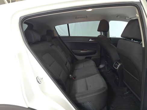 Used 2022 Kia Sportage LX AWD/4WD image 12
