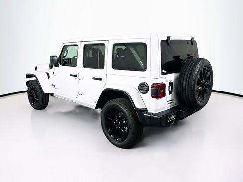 Used 2025 Jeep Wrangler Sahara w/ Safety Group image 5