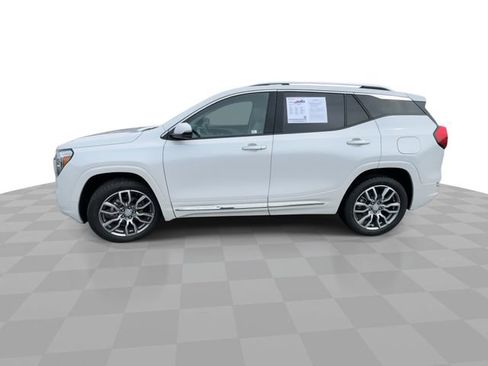 Used 2023 GMC Terrain Denali w/ Denali Premium Package AWD/4WD image 5