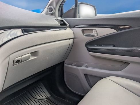 Used 2018 Honda Pilot Touring image 31