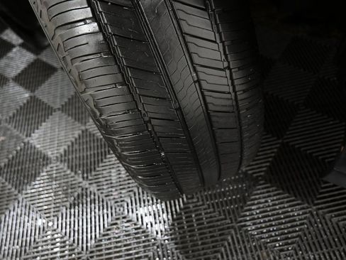 Used 2019 Toyota Highlander Limited image 24