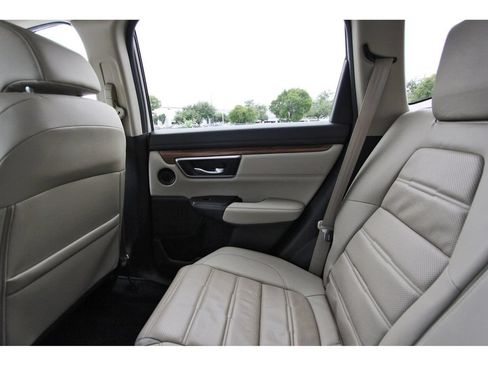 Used 2018 Honda CR-V Touring image 13