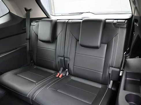 Used 2023 Volkswagen Atlas SE w/ Panoramic Sunroof Package image 32