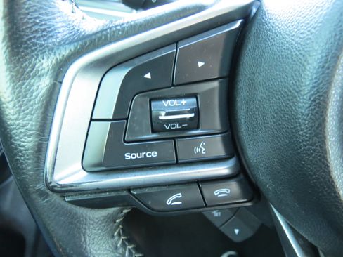 Used 2018 Subaru Outback 2.5i Premium image 12