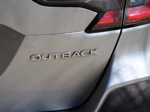 Used 2020 Subaru Outback Limited w/ Popular Package #2 image 11