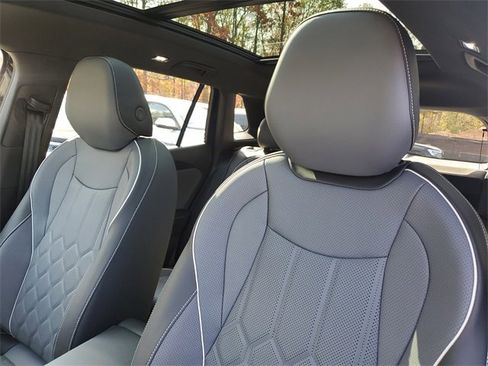 New 2026 Volkswagen Tiguan SEL R-Line image 19