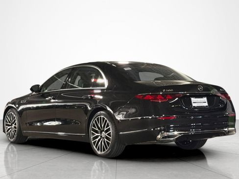 New 2027 Mercedes-Benz S 580 4MATIC Sedan image 3