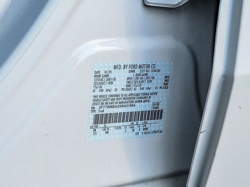 Used 2025 Ford Maverick XL w/ Equipment Group 102A AWD/4WD image 31