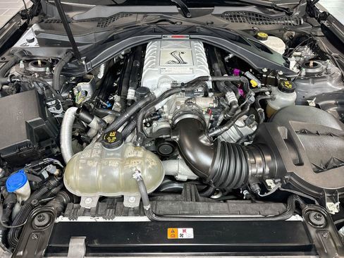 Used 2021 Ford Mustang Shelby GT500 w/ Technology Package RWD image 32