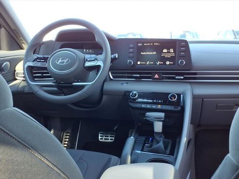 New 2026 Hyundai Elantra Sport image 10