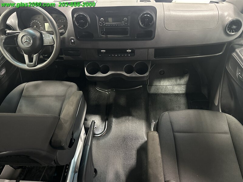 Used 2019 Mercedes-Benz Sprinter 2500 image 6