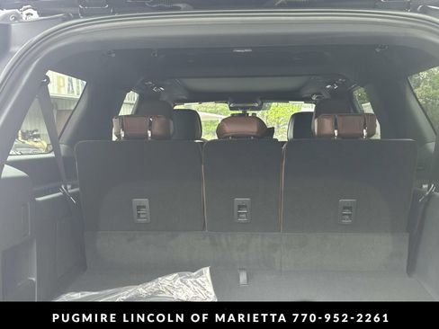New 2026 Lincoln Navigator L Reserve AWD/4WD image 36