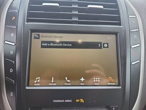 Used 2017 Lincoln MKC Reserve image 25