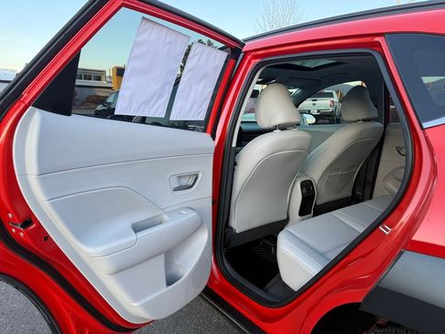 Certified 2025 Hyundai Kona Limited image 15