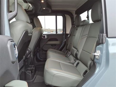 New 2026 Jeep Gladiator Mojave image 25