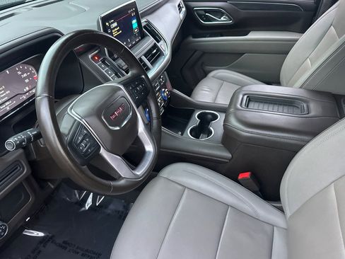 Used 2023 GMC Yukon SLT image 10