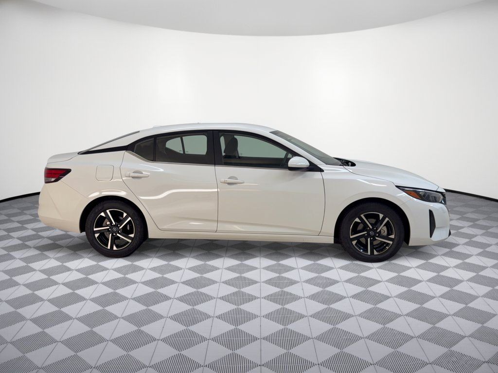 Used 2025 Nissan Sentra SV FWD image 8
