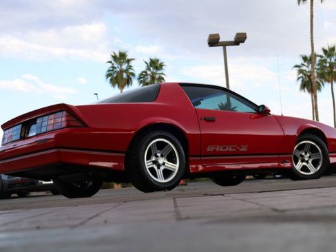 Used 1990 Chevrolet Camaro IROC-Z image 19