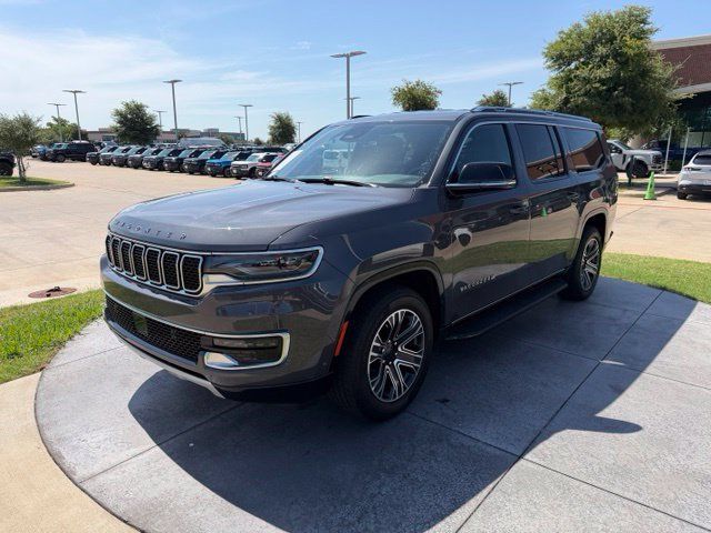 Used 2024 Jeep Wagoneer L Series II w/ Flexible Seating Group RWD image 3