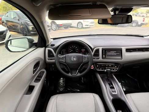 Used 2021 Honda HR-V EX-L image 24