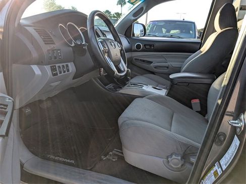 Used 2015 Toyota Tacoma TRD Pro image 6