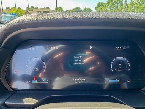 Used 2024 Jeep Grand Cherokee Limited w/ Luxury Tech Group II image 20