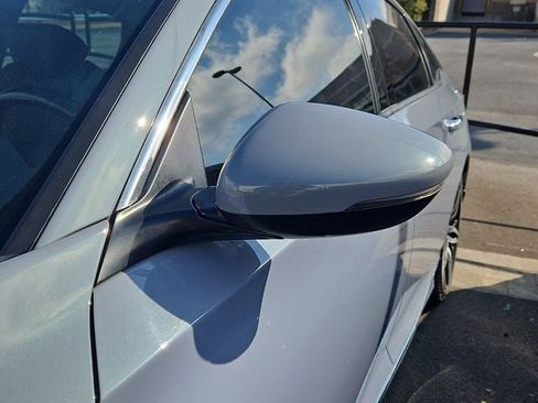 Used 2021 Honda Accord Touring image 17